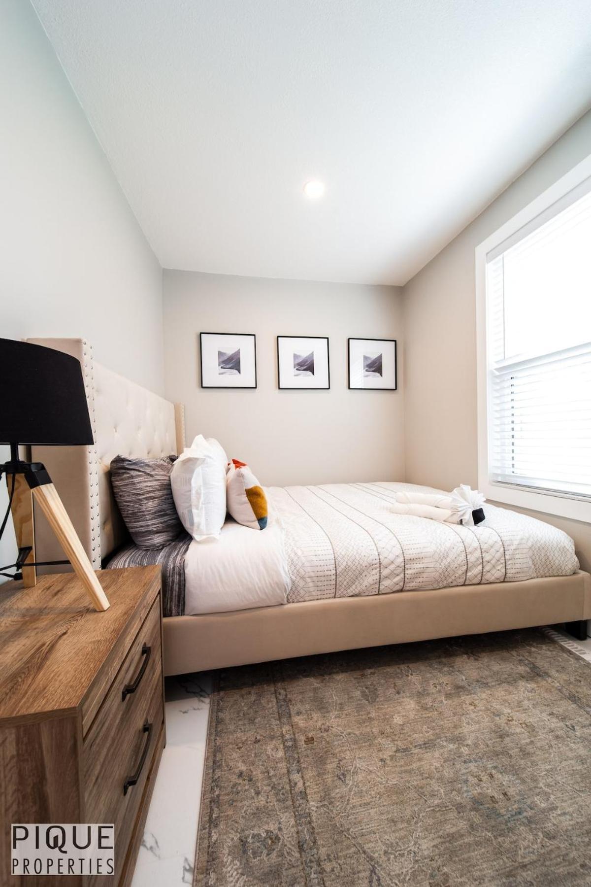 Park Life Escape-King Beds-Sleeps 10-Pet Friendly Apartment Edmonton Exterior foto