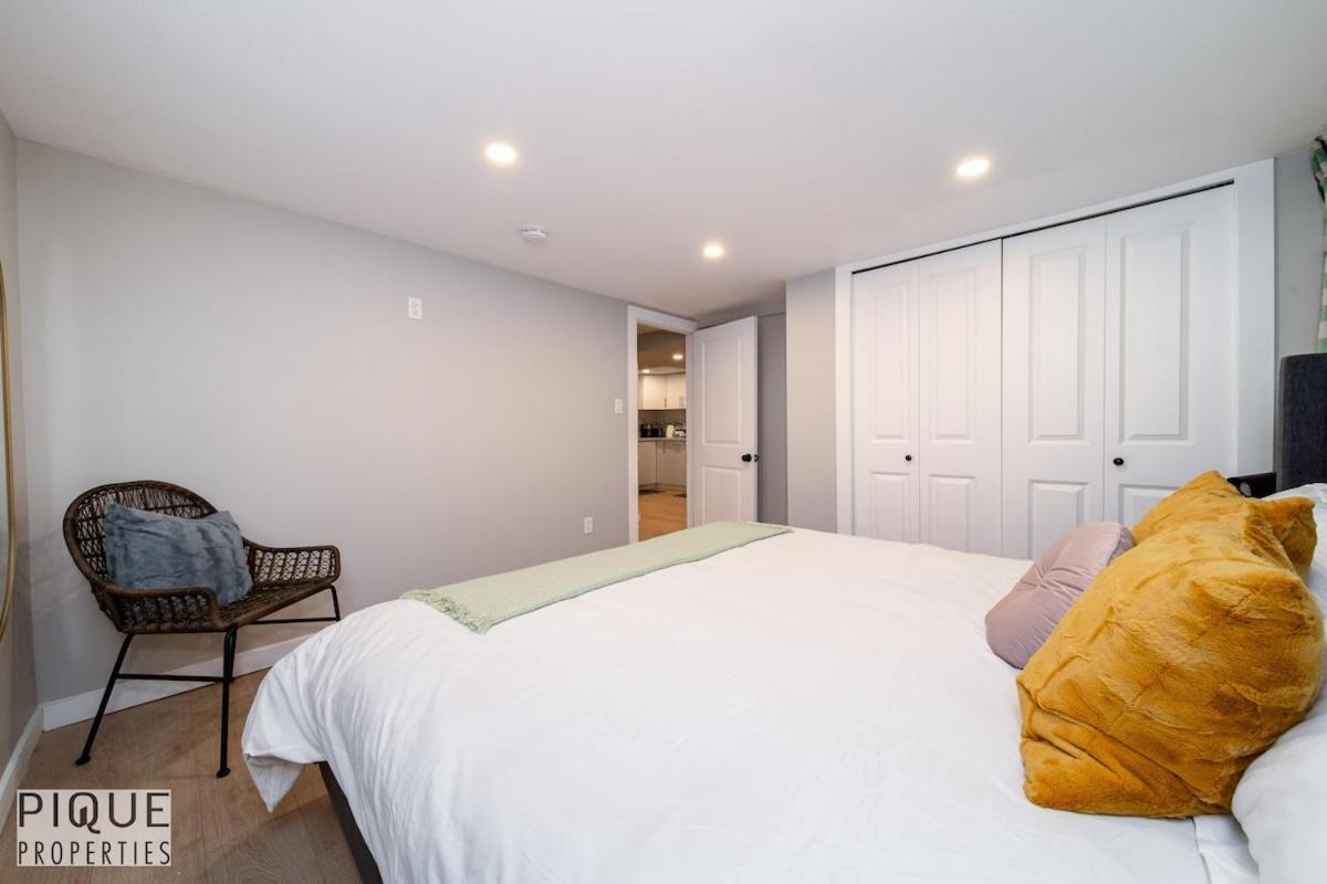 Park Life Escape-King Beds-Sleeps 10-Pet Friendly Apartment Edmonton Exterior foto